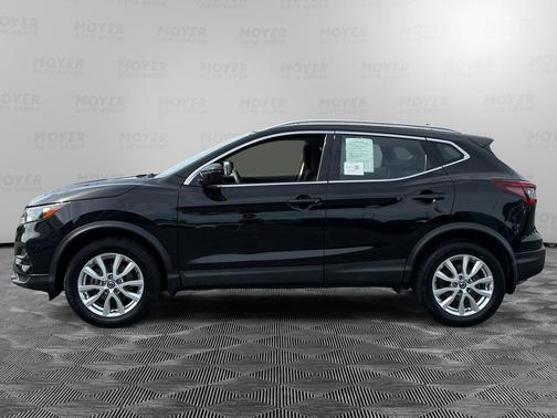 Magnetic Black Pearl 2020 Nissan Rogue Sport SV
