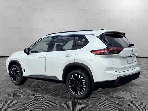 Everest White Pearl Tricoat 2026 Nissan Rogue Dark Armor