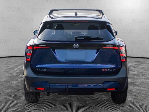 Deep Blue Pearl 2026 Nissan Kicks SR