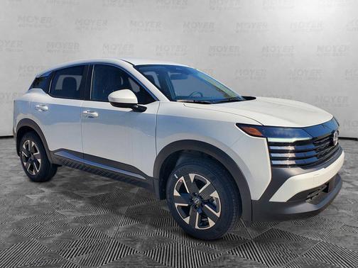 Aspen White Tricoat 2026 Nissan Kicks SV