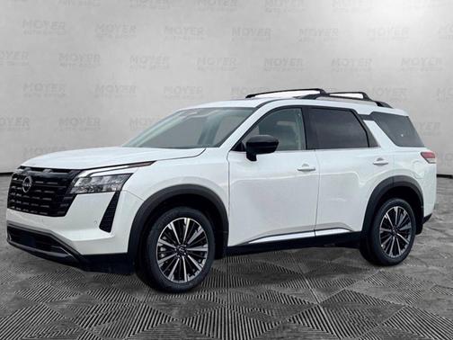 Everest White Pearl Tricoat 2026 Nissan Pathfinder Platinum
