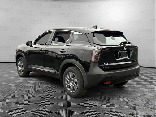 2025 Nissan Kicks S