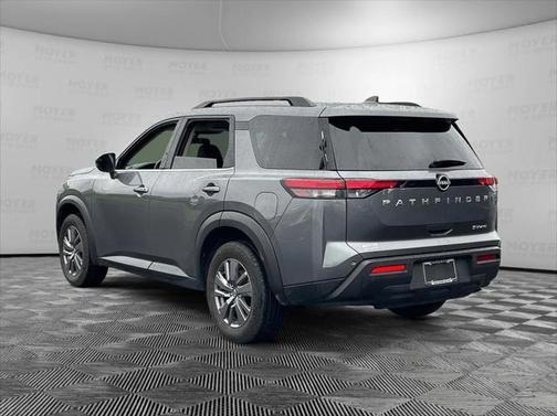 2024 Nissan Pathfinder SV 4WD
