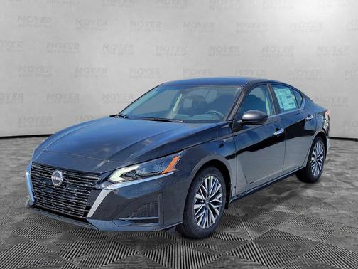 Super Black 2026 Nissan Altima SV FWD