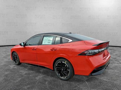 Energetic Ember/Super Black 2026 Nissan Sentra SR