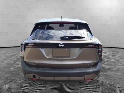 Canyon Bronze Metallic 2026 Nissan Kicks SV