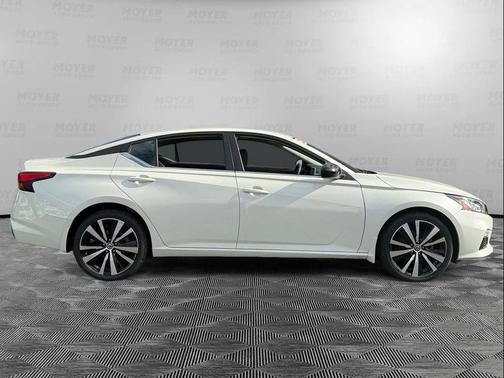 2020 Nissan Altima SR Intelligent AWD