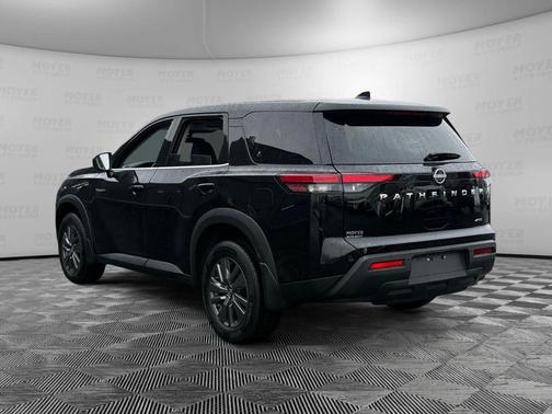 2024 Nissan Pathfinder S 4WD