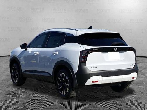Fresh Powder 2026 Nissan Kicks SV