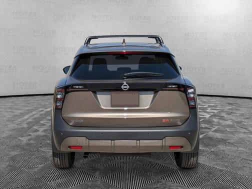 Canyon Bronze Metallic 2026 Nissan Kicks SR