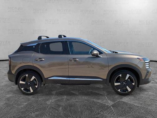 Canyon Bronze Metallic 2026 Nissan Kicks SR