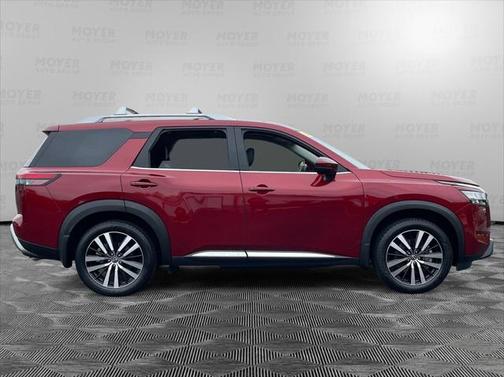 2023 Nissan Pathfinder Platinum 4WD