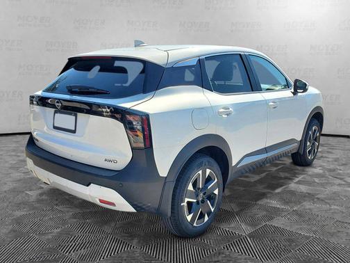 Aspen White TRI 2026 Nissan Kicks SV
