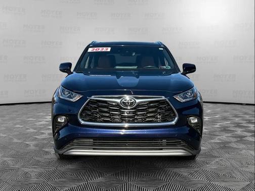 2023 Toyota Highlander Platinum