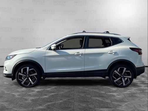 2022 Nissan Rogue Sport SL