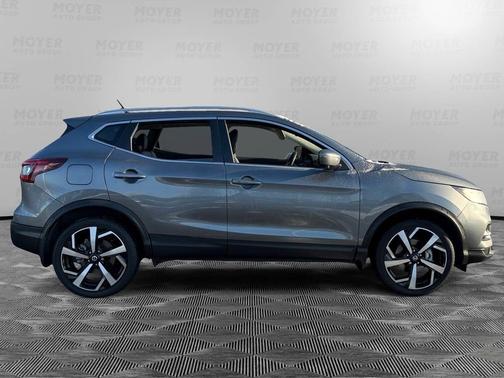 2022 Nissan Rogue Sport SL