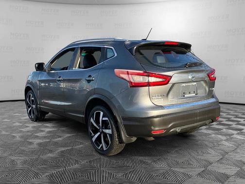 2022 Nissan Rogue Sport SL