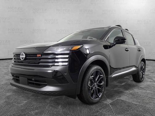 Super Black 2026 Nissan Kicks SR