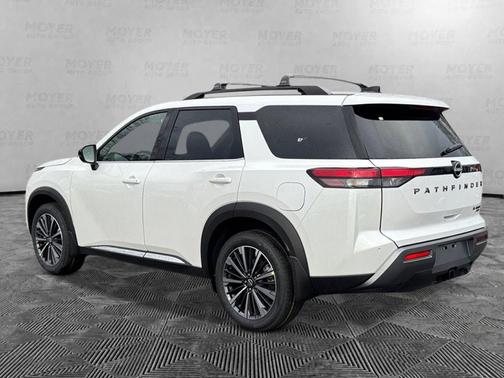 Everest White Pearl Tricoat 2026 Nissan Pathfinder Platinum