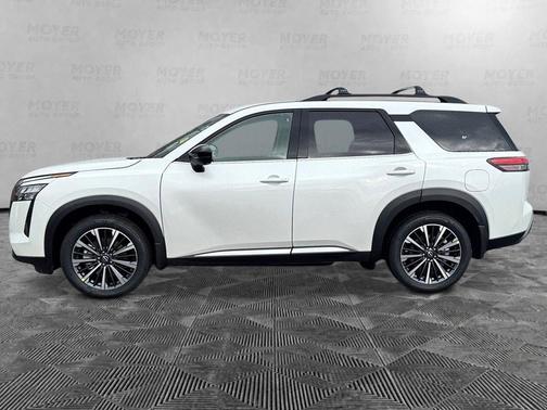 Everest White Pearl Tricoat 2026 Nissan Pathfinder Platinum
