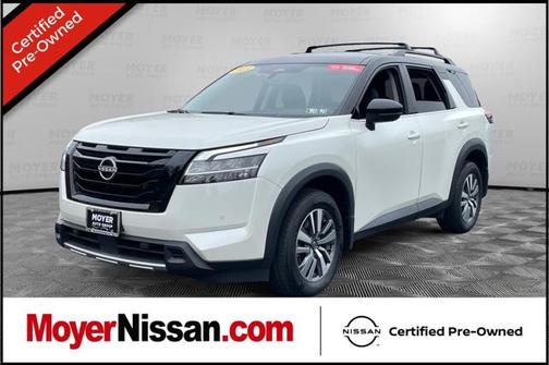 2023 Nissan Pathfinder SL 4WD