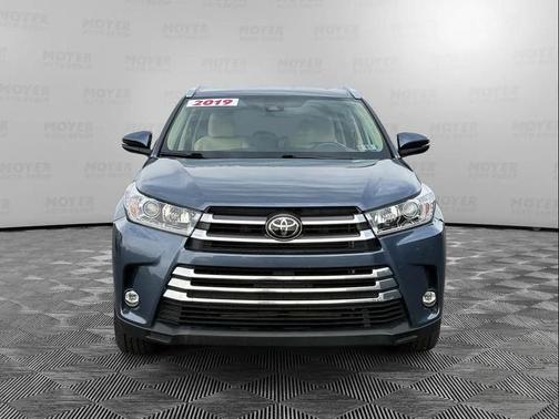 2019 Toyota Highlander 