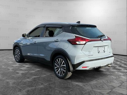 2023 Nissan Kicks SV