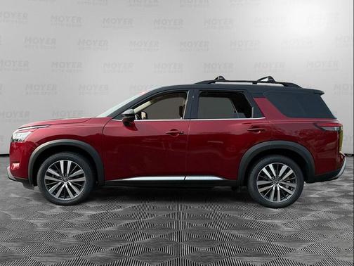 2022 Nissan Pathfinder Platinum 4WD