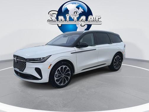 2025 Lincoln Nautilus Reserve