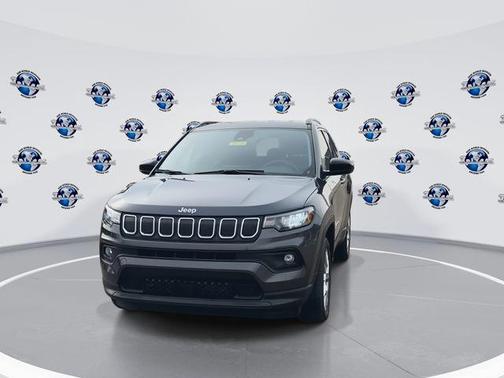 2022 Jeep Compass Latitude Lux