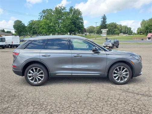 ASHER GRAY MET CC 2022 Lincoln Corsair Standard