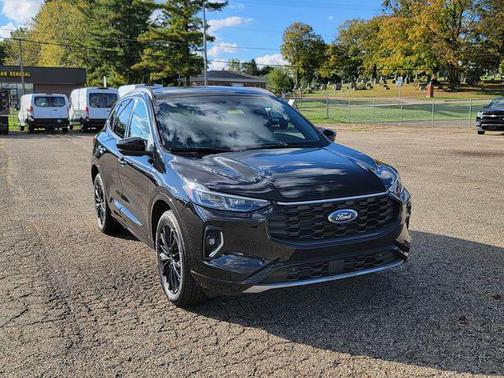 2023 Ford Escape ST-Line Elite