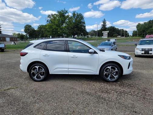 2025 Ford Escape ST-Line Elite