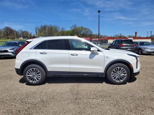 2024 Cadillac XT4 Premium Luxury