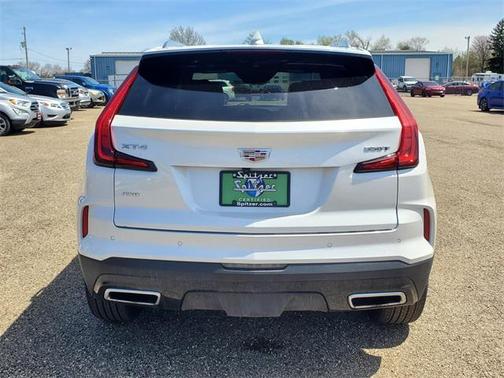 2024 Cadillac XT4 Premium Luxury