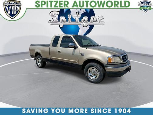 Harvest Gold Clearcoat Metallic 2000 Ford F-150 XLT