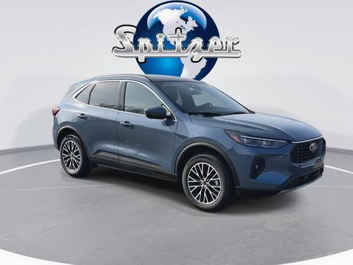 2026 Ford Escape PHEV SE