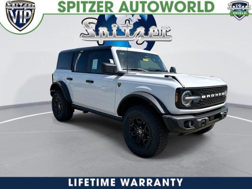 OXFORD WHITE 2026 Ford Bronco Badlands