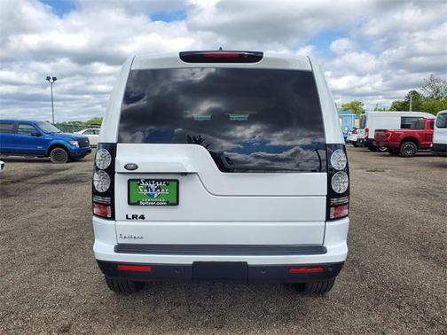 2016 Land Rover LR4 Base