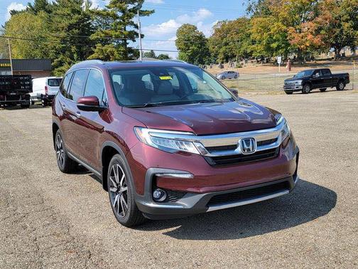 2022 Honda Pilot Touring 8-Passenger