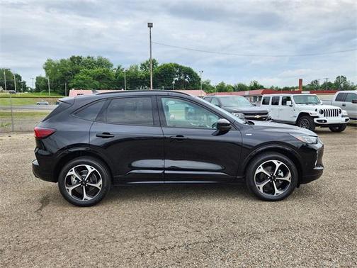 2023 Ford Escape ST-Line Elite