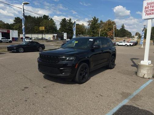2022 Jeep Grand Cherokee Altitude