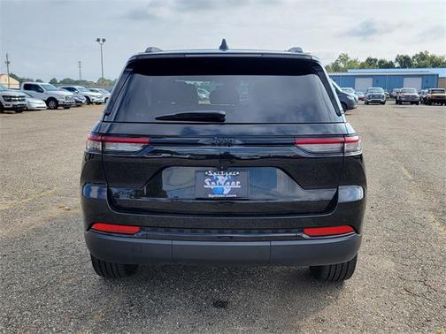 2022 Jeep Grand Cherokee Altitude