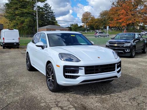 2024 Porsche Cayenne S