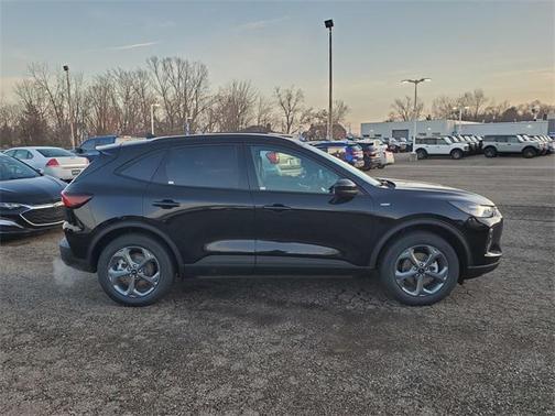 2025 Ford Escape ST-Line Select