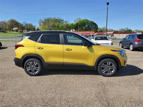 2023 Kia Seltos S