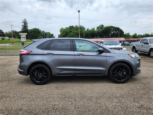 2022 Ford Edge ST Line