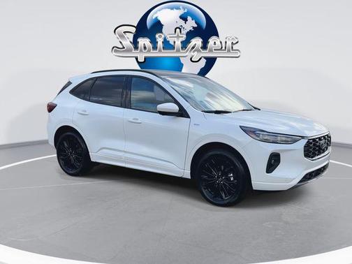 2026 Ford Escape ST-Line Elite