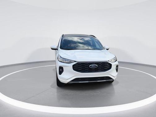 2026 Ford Escape ST-Line Elite