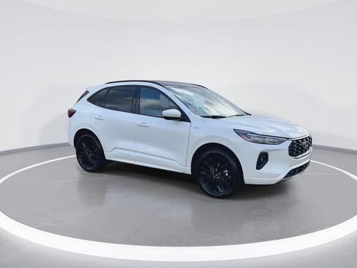 2026 Ford Escape ST-Line Elite